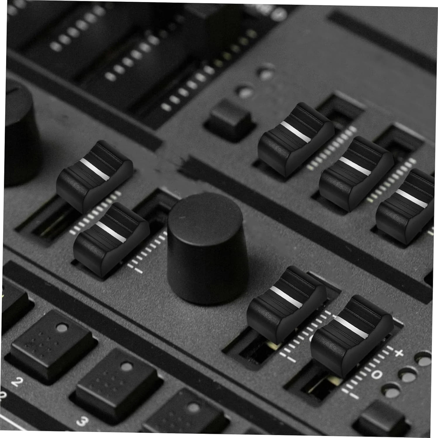 Toyvian 100 عدد درپوش فشاری برای پتانسیومتر، درپوش های لغزنده میکسر مشکی برای میکسر صدا و کنسول ها، مناسب برای کنترل دقیق صدا و کاربری آسان Toyvian 100 عدد درپوش فشاری برای پتانسیومتر، درپوش های لغزنده میکسر مشکی برای میکسر صدا و کنسول ها، مناسب برای کنترل دقیق صدا و کاربری آسان