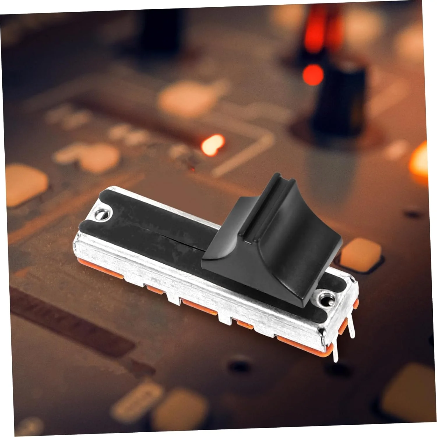 پتانسیومتر الکترونیکی BESPORTBLE، 4 عدد، برای میکسر DJ و تنظیمات صدا، طراحی قوی، استفاده آسان برای کاربردهای مختلف