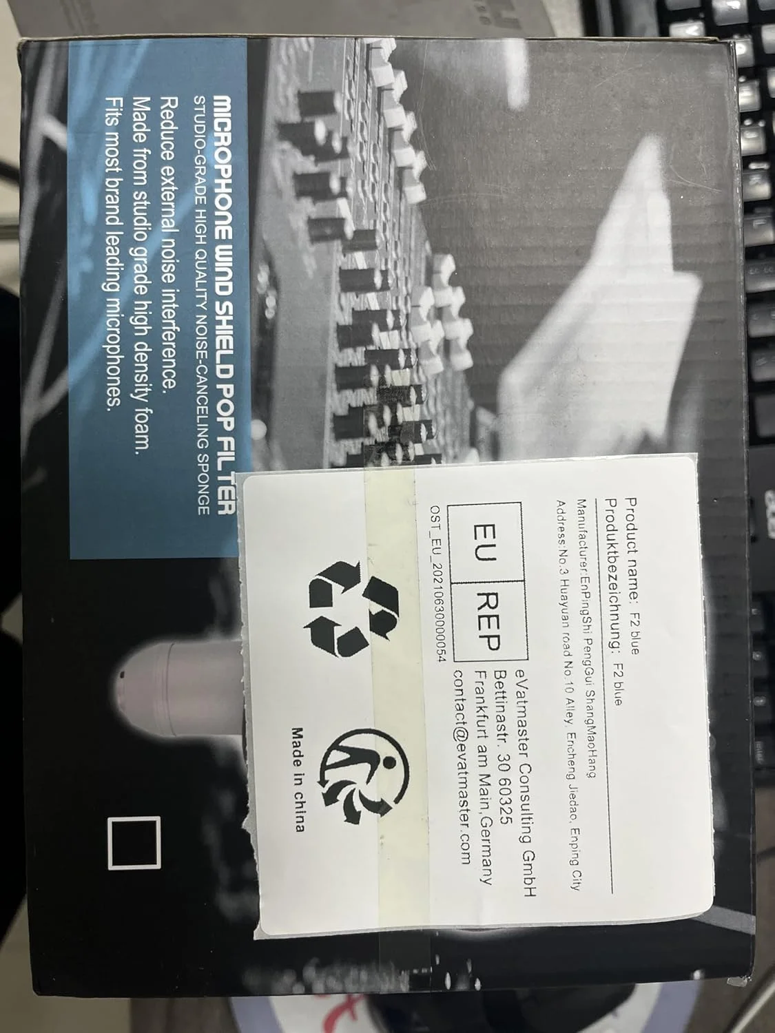 میکروفون بی سیم دستی مدل K4 مناسب برای خوانندگی در استیج و کارائوکه (مشکی) میکروفون بی سیم دستی مدل K4 مناسب برای خوانندگی در استیج و کارائوکه (مشکی)