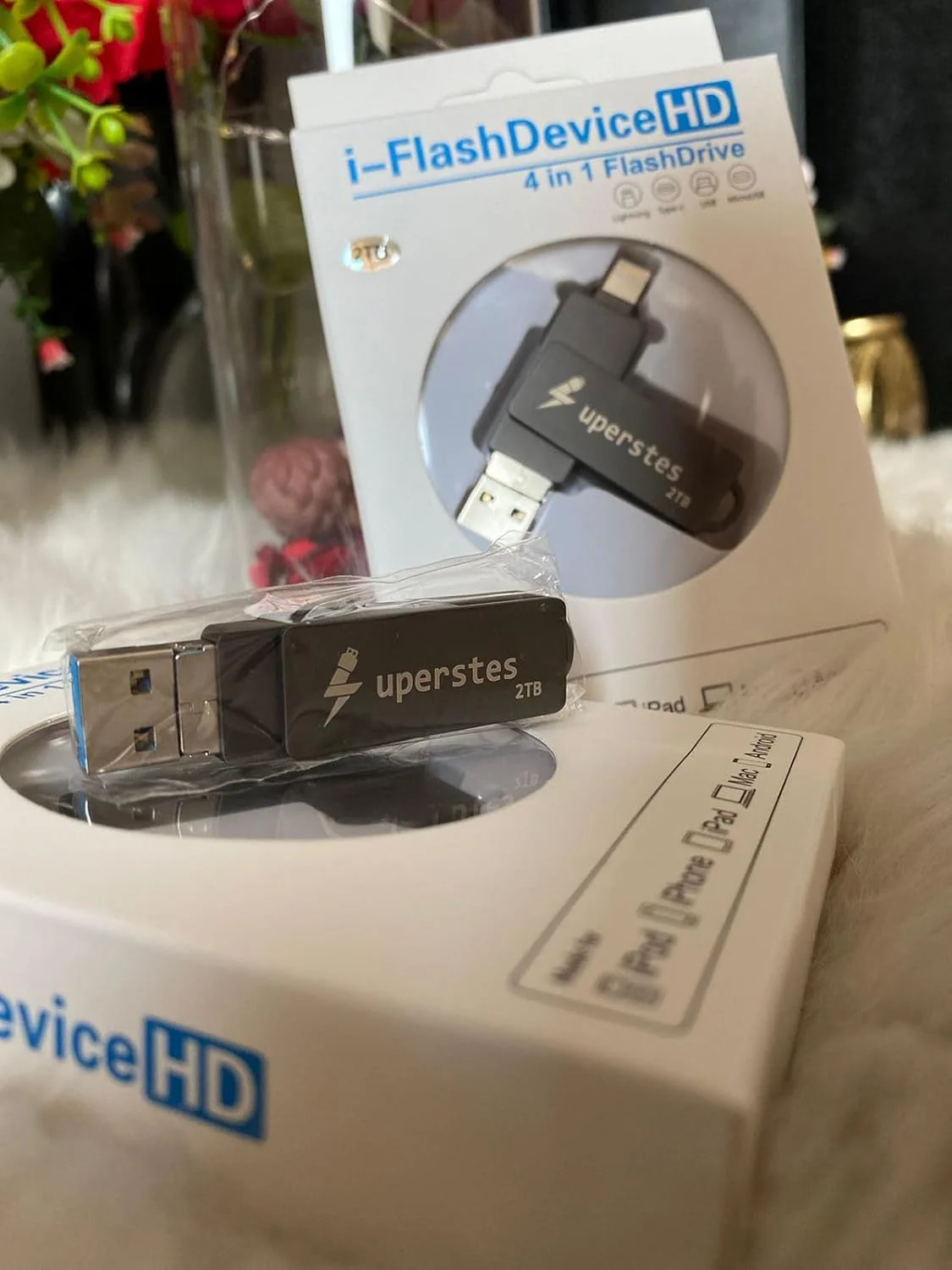 فلش مموری فلزی 2 ترابایتی USB 3.0 برای آیفون با جاکلیدی، فلش مموری 4 در 1 OTG Type A USB + Type C + Lightning + Micro USB برای دستگاه های اندرویدی، کامپیوترها، خودروها، لپ تاپ ها (مشکی) فلش مموری فلزی 2 ترابایتی USB 3.0 برای آیفون با جاکلیدی، فلش مموری 4 در 1 OTG Type A USB + Type C + Lightning + Micro USB برای دستگاه های اندرویدی، کامپیوترها، خودروها، لپ تاپ ها (مشکی)