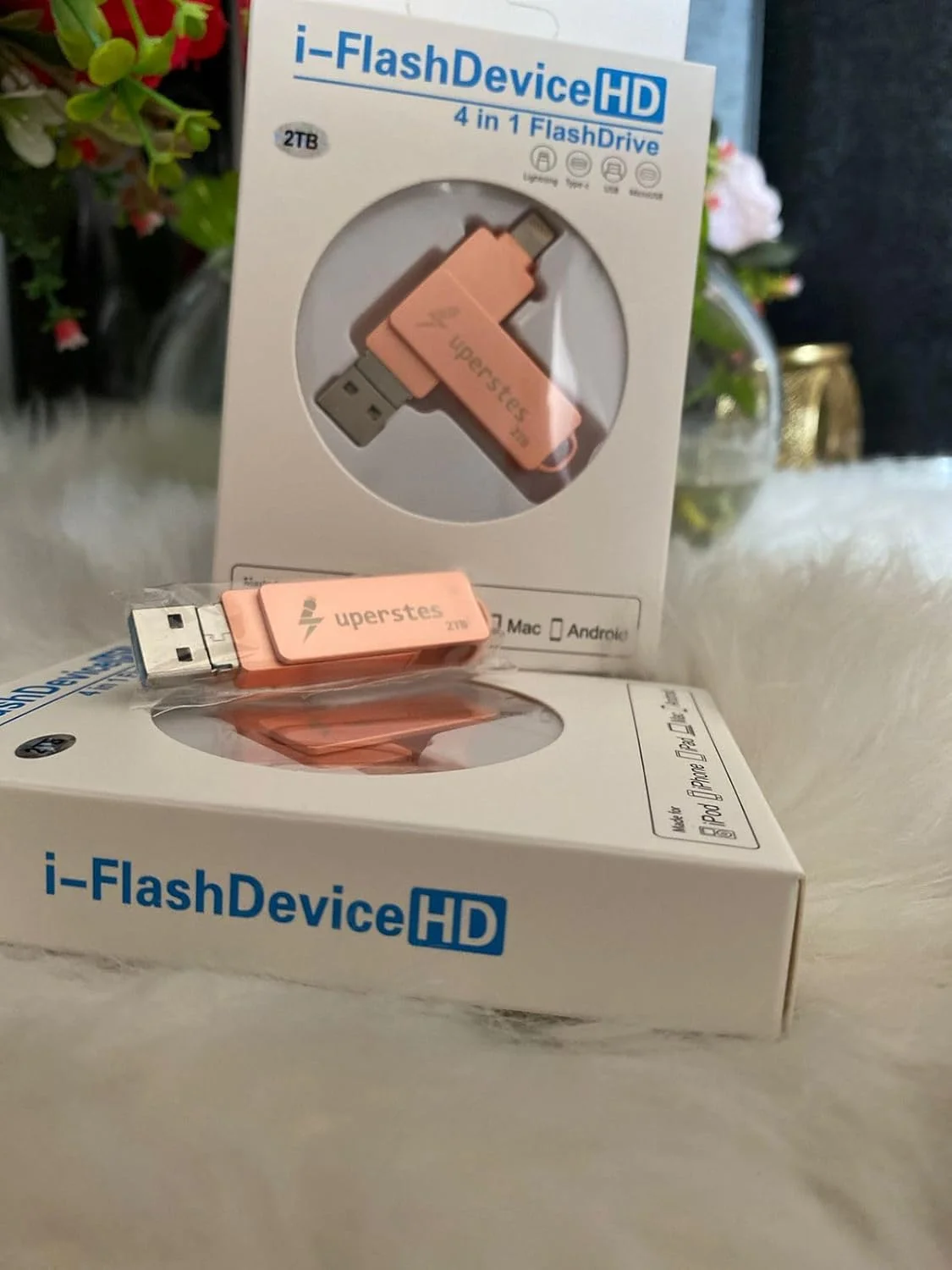 فلش مموری فلزی 2 ترابایتی USB 3.0 برای آیفون با جاکلیدی، فلش مموری 4 در 1 OTG Type A USB + Type C + Lightning + Micro USB برای دستگاه های اندرویدی، کامپیوترها، خودروها، لپ تاپ ها (رزگلد) فلش مموری فلزی 2 ترابایتی USB 3.0 برای آیفون با جاکلیدی، فلش مموری 4 در 1 OTG Type A USB + Type C + Lightning + Micro USB برای دستگاه های اندرویدی، کامپیوترها، خودروها، لپ تاپ ها (رزگلد)