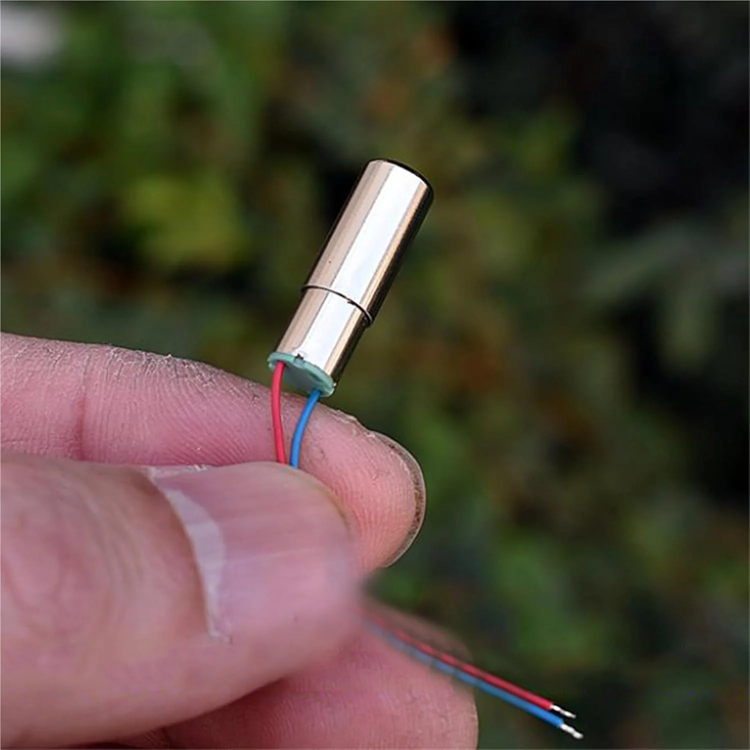 موتور ویبره 612 DC 3 ولت 3.7 ولت مینی 6mm*12mm بدون هسته ویبراتور داخلی 1 عدد