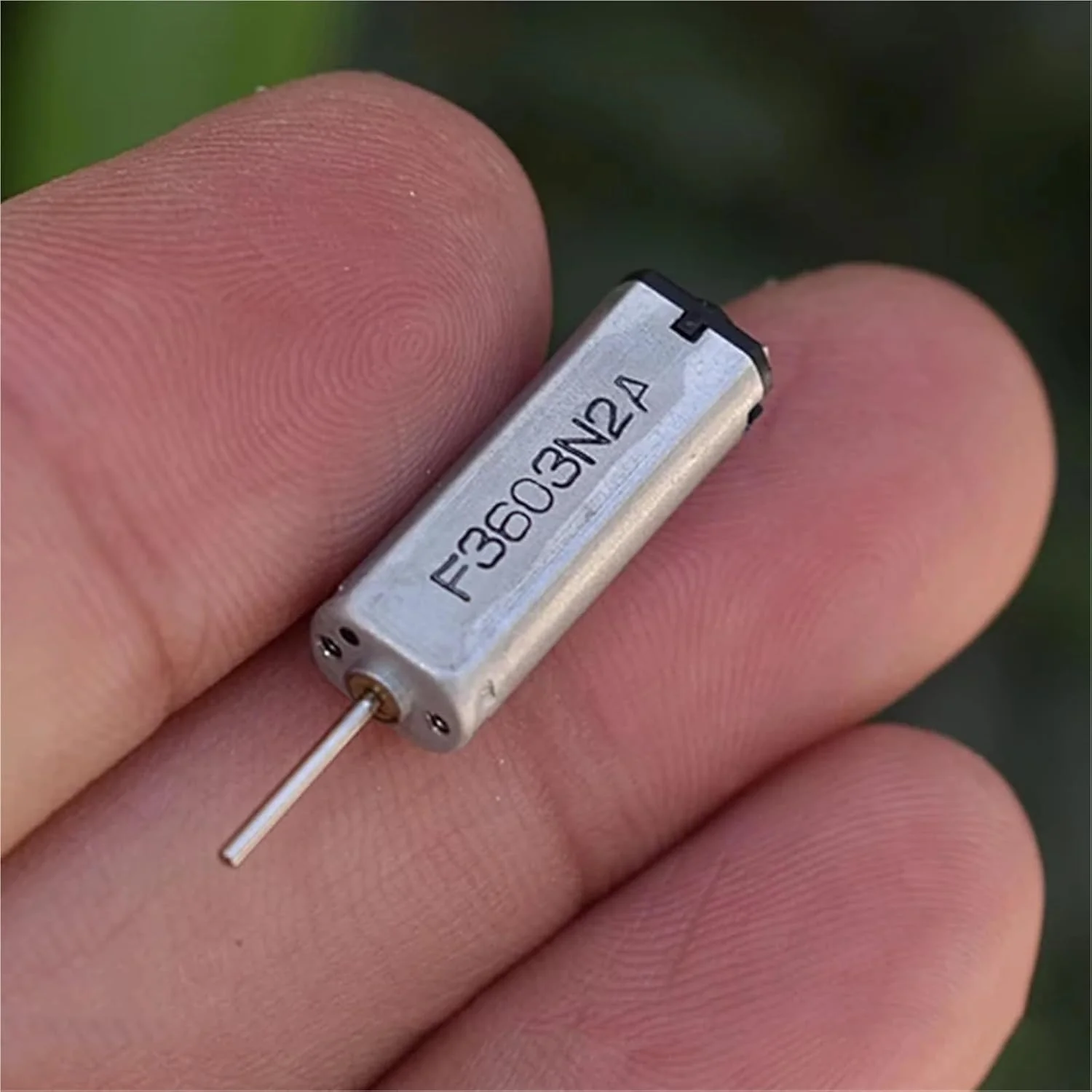 موتور الکتریکی کوچک K30 با ابعاد 5mm*7mm، ولتاژ DC 3V و سرعت بالای 27500RPM - 1 عدد