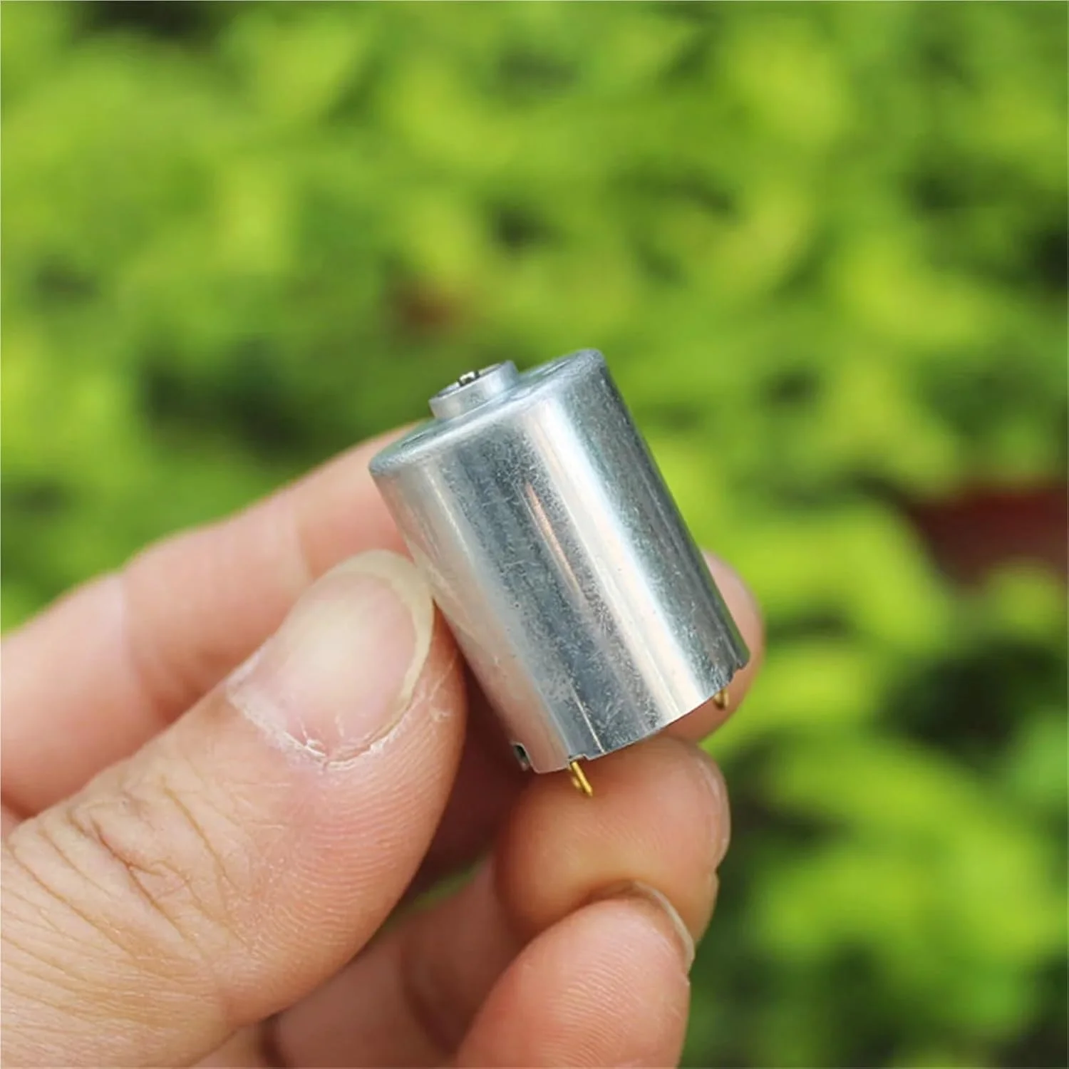 موتور ویبره مینیاتوری 130 DC، 3-5 ولت، 17 میلی متر، 1 عدد