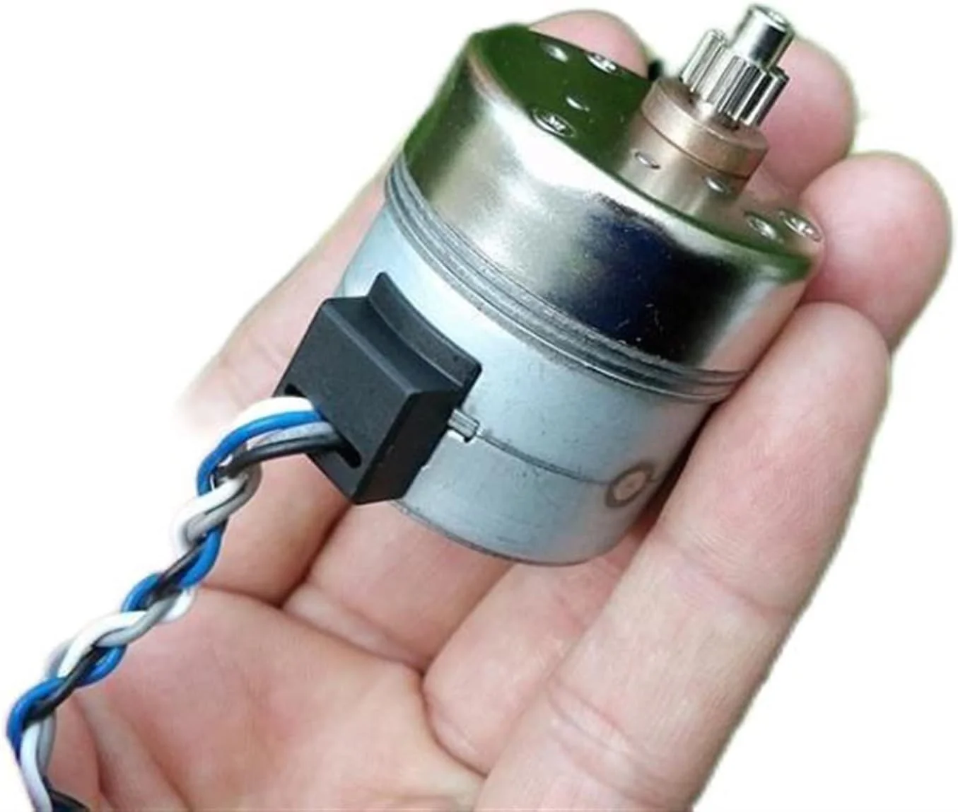 موتور پله ای گیربکس دار فلزی با دنده 15/26، موتور 2 فاز 4 سیمه 35 میلی متری، نسبت تبدیل 1:20.35 مناسب تعمیرات مهندسی (رنگ: موتور دنده 15)