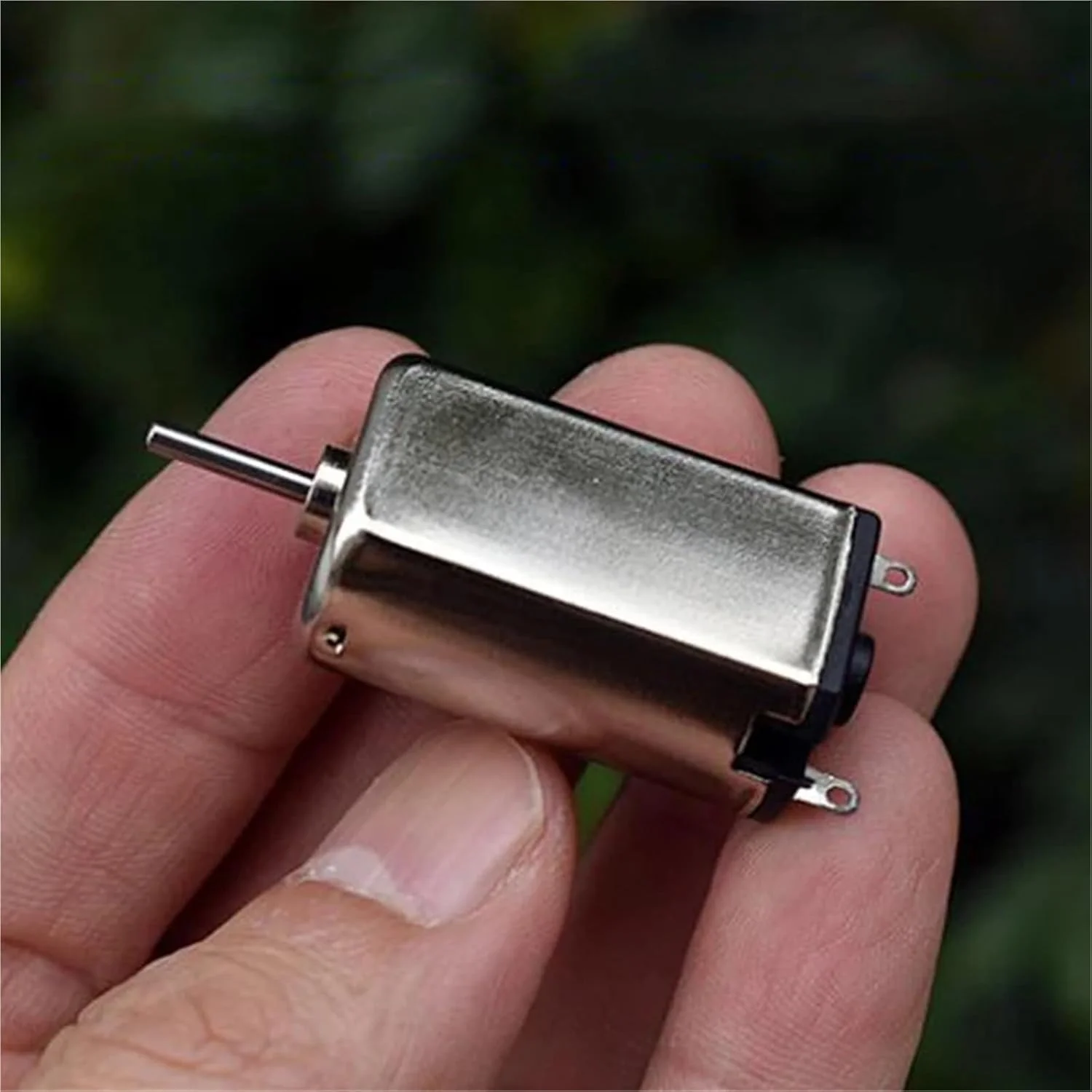 موتور الکتریکی DC مدل FK-180SH با برس کربنی، 6 تا 12 ولت، 12800 دور در دقیقه، سرعت بالا، گشتاور بزرگ، آهنربایی، فلزی، 1 عدد