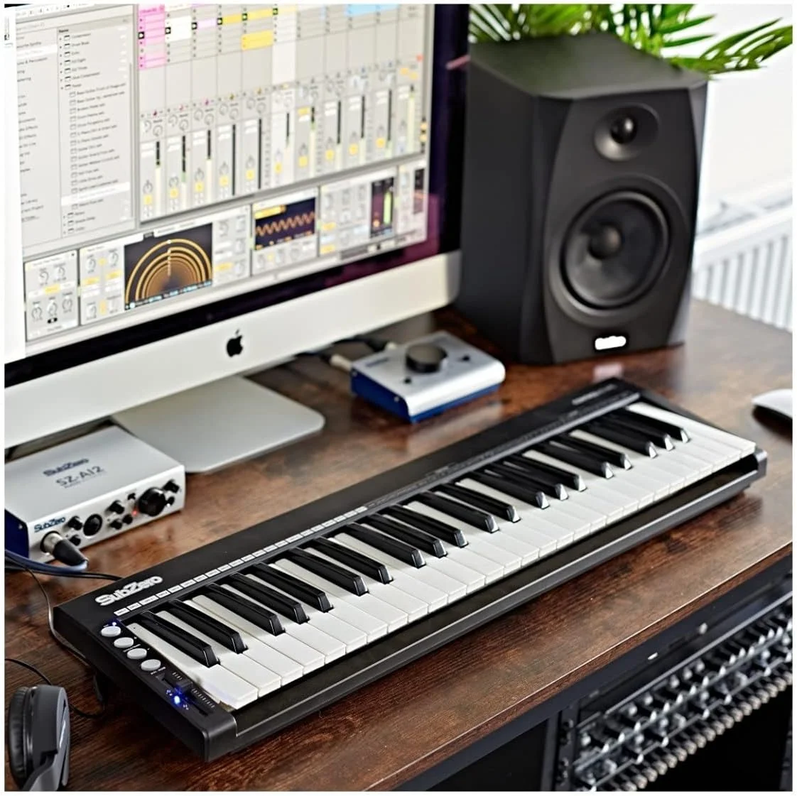کیبورد کنترلر MIDI باریک و قابل حمل 49 کلیدی SubZero مدل SteuerungKey49S