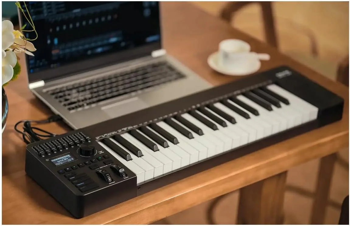 صفحه کلید کنترلر MIDI مدل NU-X NTK-37 با 37 کلید، 3 اکتاو، کنترلر MIDI چند منظوره مناسب دسکتاپ، شامل Cubase LE، کلیدهای نیمه سنگین، Pitch و صفحه کلید کنترلر MIDI مدل NU-X NTK-37 با 37 کلید، 3 اکتاو، کنترلر MIDI چند منظوره مناسب دسکتاپ، شامل Cubase LE، کلیدهای نیمه سنگین، Pitch و