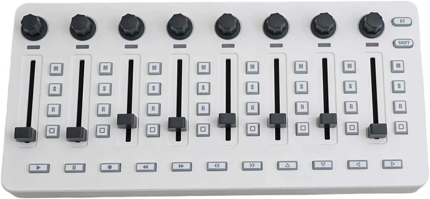 میکسر کنترلر MIDI با 43 کلید، 8 دکمه چرخشی، 8 دکمه فشاری، اتصال BT بی‌سیم و اتصال USB