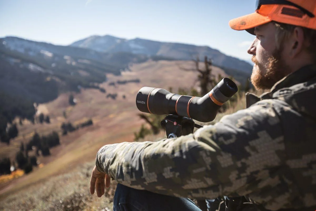 دوربین دیدهبانی ماون S.1A 25-50 X 80mm FL با شیشه فلوریت، مشکی/خاکستری دوربین دیدهبانی ماون S.1A 25-50 X 80mm FL با شیشه فلوریت، مشکی/خاکستری