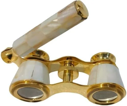 دوربین تئاتر برنجی و مروارید: تلسکوپ دیدبانی شیک برای دکوراسیون اتاق کار دوربین تئاتر برنجی و مروارید: تلسکوپ دیدبانی شیک برای دکوراسیون اتاق کار