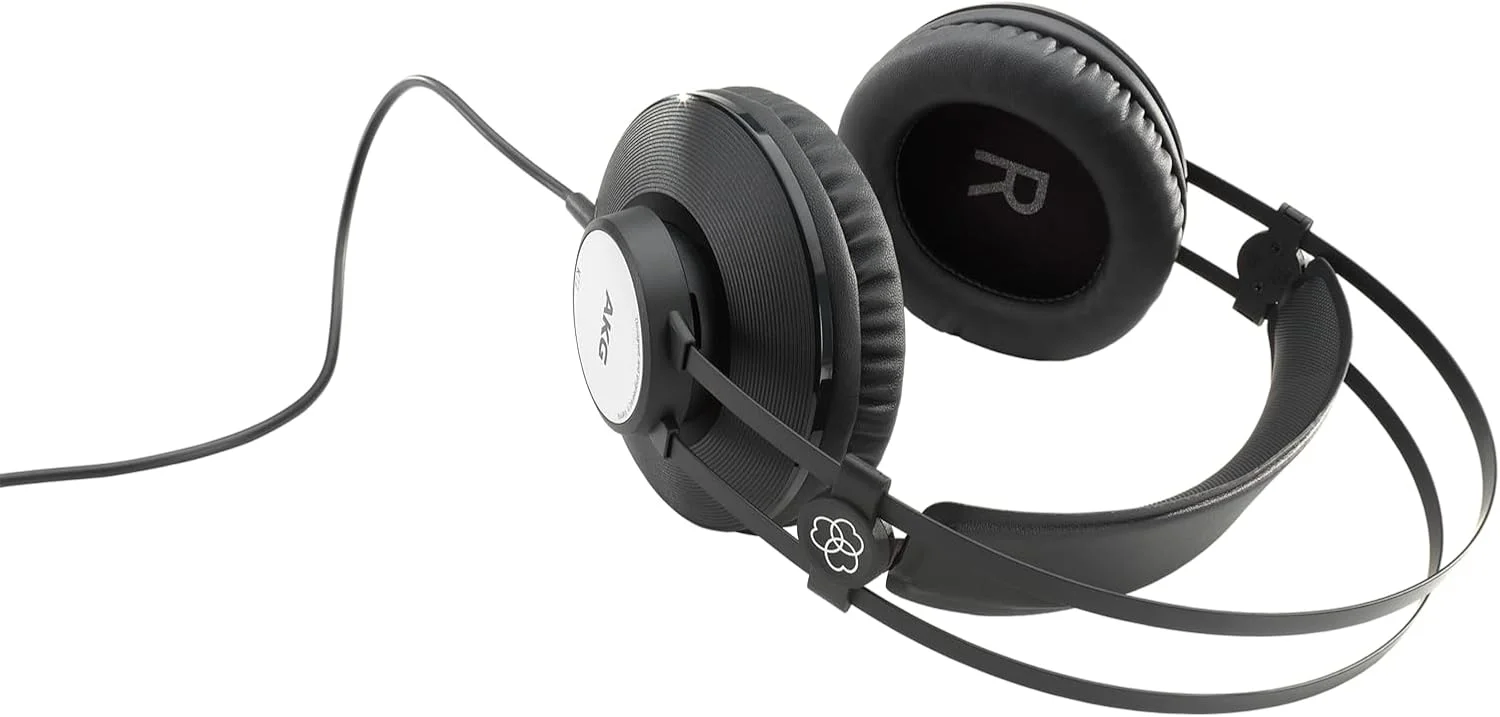 هدفون AKG K72 با عملکرد بالا و طراحی بسته و کابل افزایش طول هدفون KabelDirekt به طول ۵ متر، افزایش طول جک ۳.۵ میلی‌متری