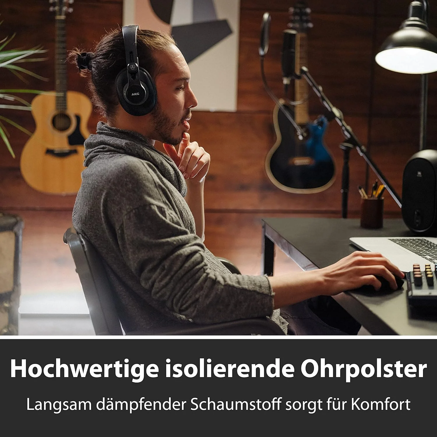 هدفون استودیویی AKG K371، هدفون دور گوشی بسته برای کاربردهای حرفه ای، سبک و تاشو با لولاهای 8 حالته، بالشتک های گوشی عایق با کیفیت بالا - مشکی