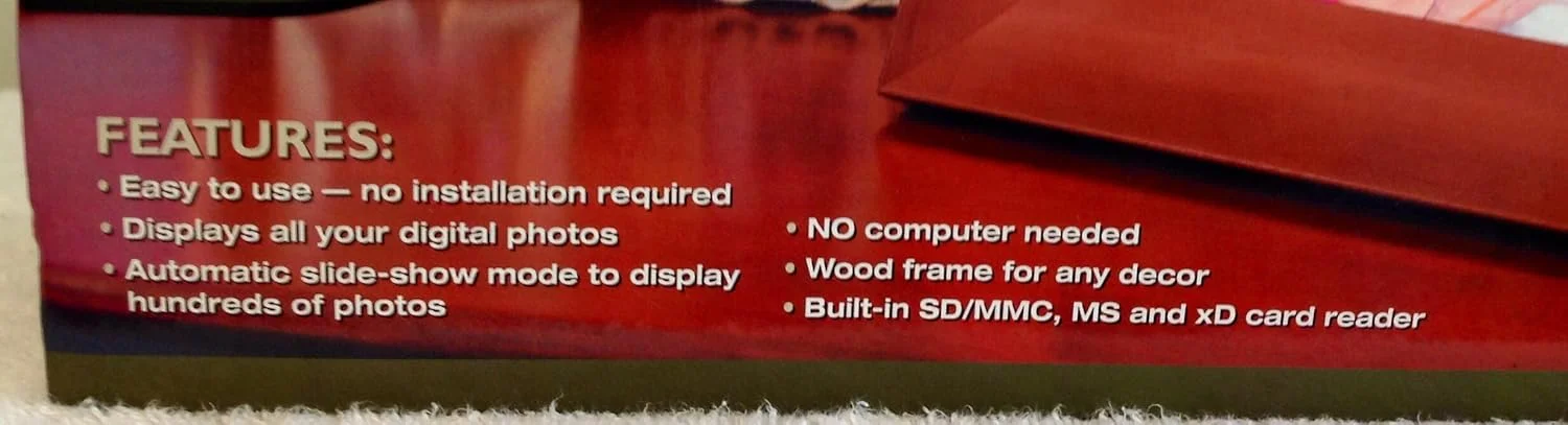 قاب عکس دیجیتال چوبی 7 اینچی Smart Parts SPDPF70EW قاب عکس دیجیتال چوبی 7 اینچی Smart Parts SPDPF70EW