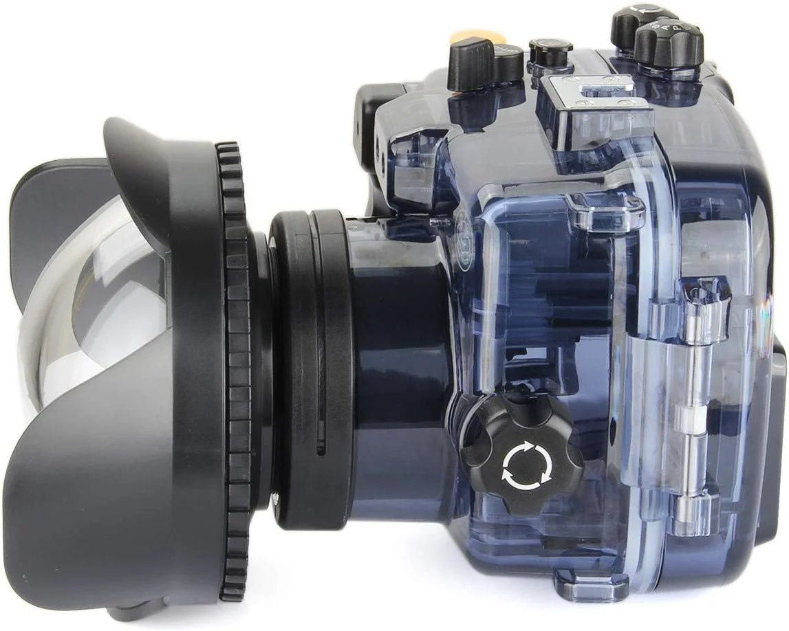 محفظه ضد آب SeaFrogs برای دوربین های سونی A6500 A6300 A6000 به همراه لنز فیش آی و فیلتر قرمز، مقاوم در برابر آب تا عمق 60 متر محفظه ضد آب SeaFrogs برای دوربین های سونی A6500 A6300 A6000 به همراه لنز فیش آی و فیلتر قرمز، مقاوم در برابر آب تا عمق 60 متر