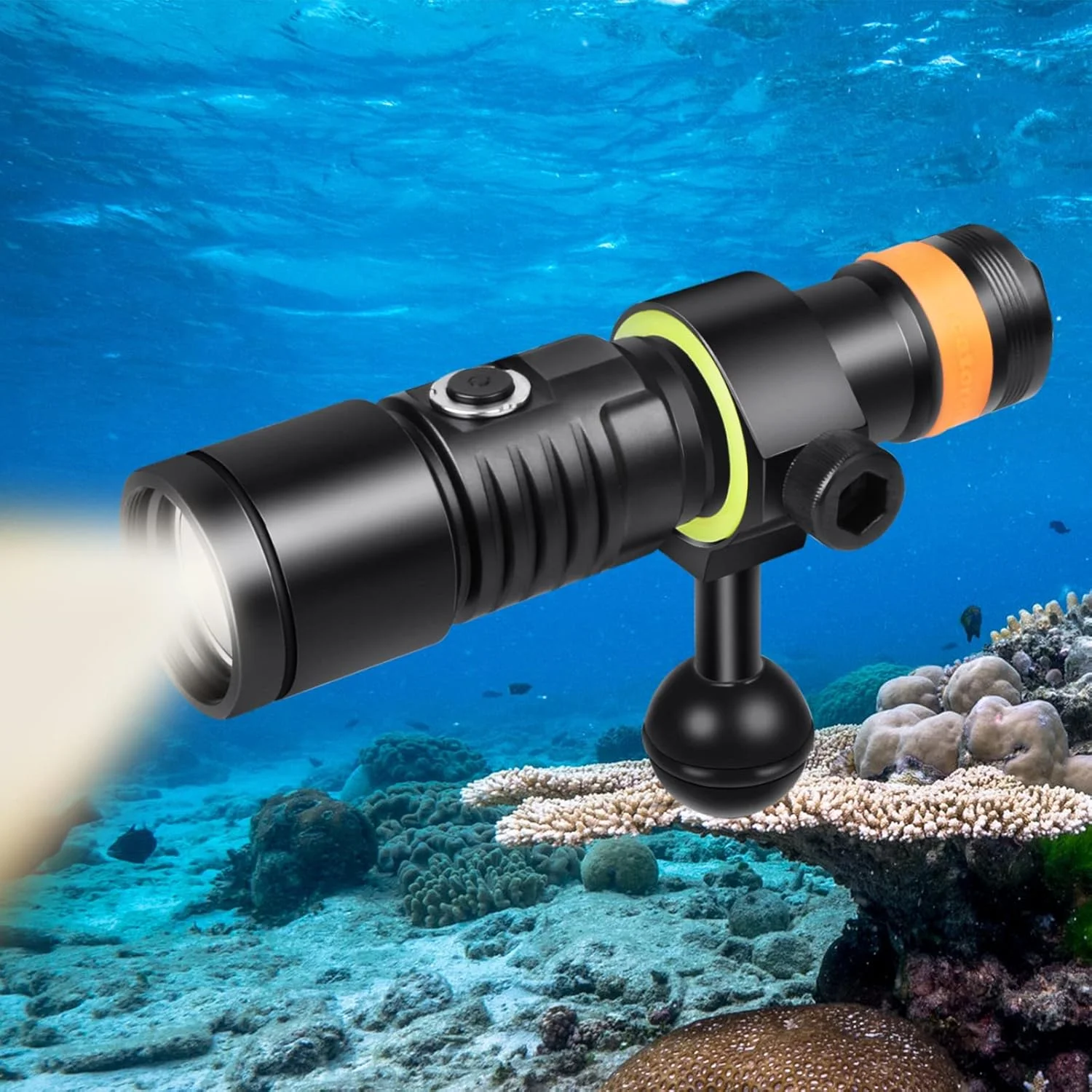 چراغ فیلمبرداری زیرآب ORCATORCH D530V با نور سفید گرم 5500K، روشنایی 1000 لومن و زاویه 120 درجه به همراه بازوی توپی و کیت سینی دوربین زیرآب ORCATORCH H02