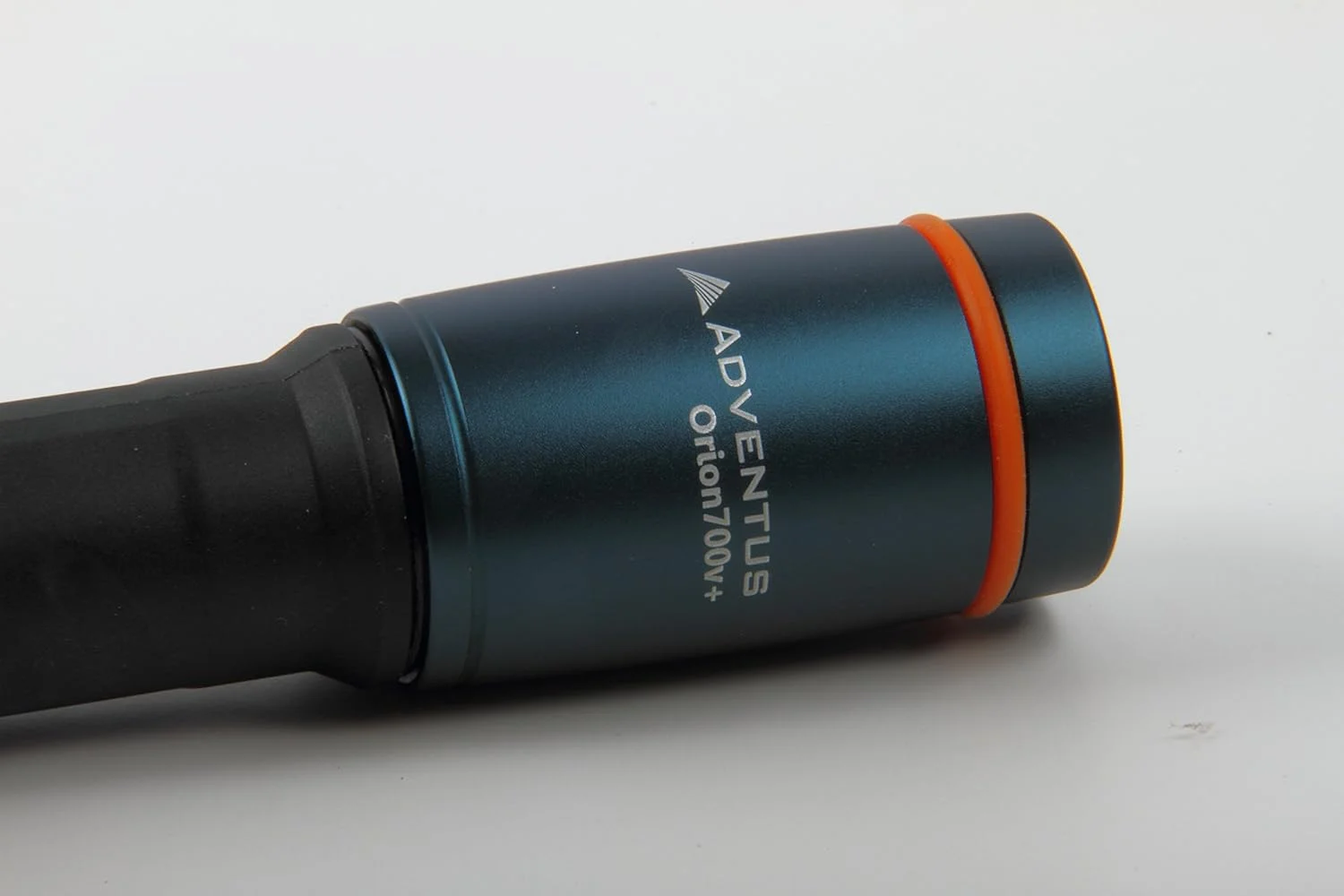 چراغ غواصی ADEPTUS Adventus Light Orion 700+ به همراه سینی BTS (مناسب برای GoPro، Intova یا Sonny)