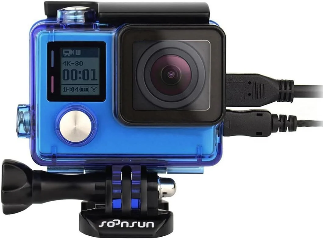 محفظه اسکلتی SOONSUN برای GoPro Hero 3/3+/4 - طراحی باز از کنار با درب پشتی لمسی LCD، امکان شارژ و استفاده از آداپتور میکروفون بدون برداشتن محفظه - آبی شفاف