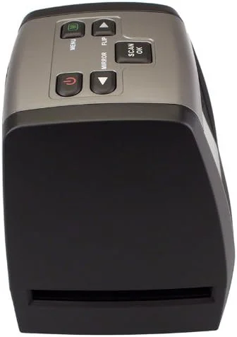 اسکنر قابل حمل فیلم و اسلاید 35 میلی متری با وضوح بالا. دارای صفحه نمایش LCD رنگی و کارت SD 8 گیگابایتی - مناسب برای فیلم های قدیمی کداک، فوجی، آگفا، کونیکا، ایلفورد رنگی نگاتیو، سیاه و سفید و اسلاید رنگی!