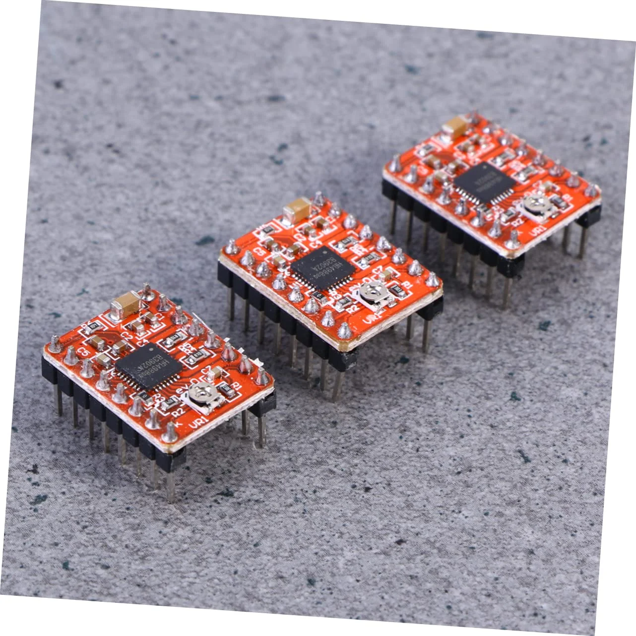 ماژول درایور موتور پله ای PartyKindom 3 عددی با کنترل هیت سینک برای چاپگر و دستگاه CNC با محافظت در برابر دمای بیش از حد و رابط جهت گام ساده ماژول درایور موتور پله ای PartyKindom 3 عددی با کنترل هیت سینک برای چاپگر و دستگاه CNC با محافظت در برابر دمای بیش از حد و رابط جهت گام ساده