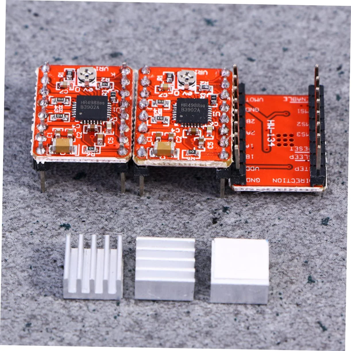 بسته 5 عددی ماژول درایور موتور پله ای A4988 با هیت سینک برای پرینترهای سه بعدی، سازگار با لوازم جانبی کنترل موتور پله ای Pololu بسته 5 عددی ماژول درایور موتور پله ای A4988 با هیت سینک برای پرینترهای سه بعدی، سازگار با لوازم جانبی کنترل موتور پله ای Pololu