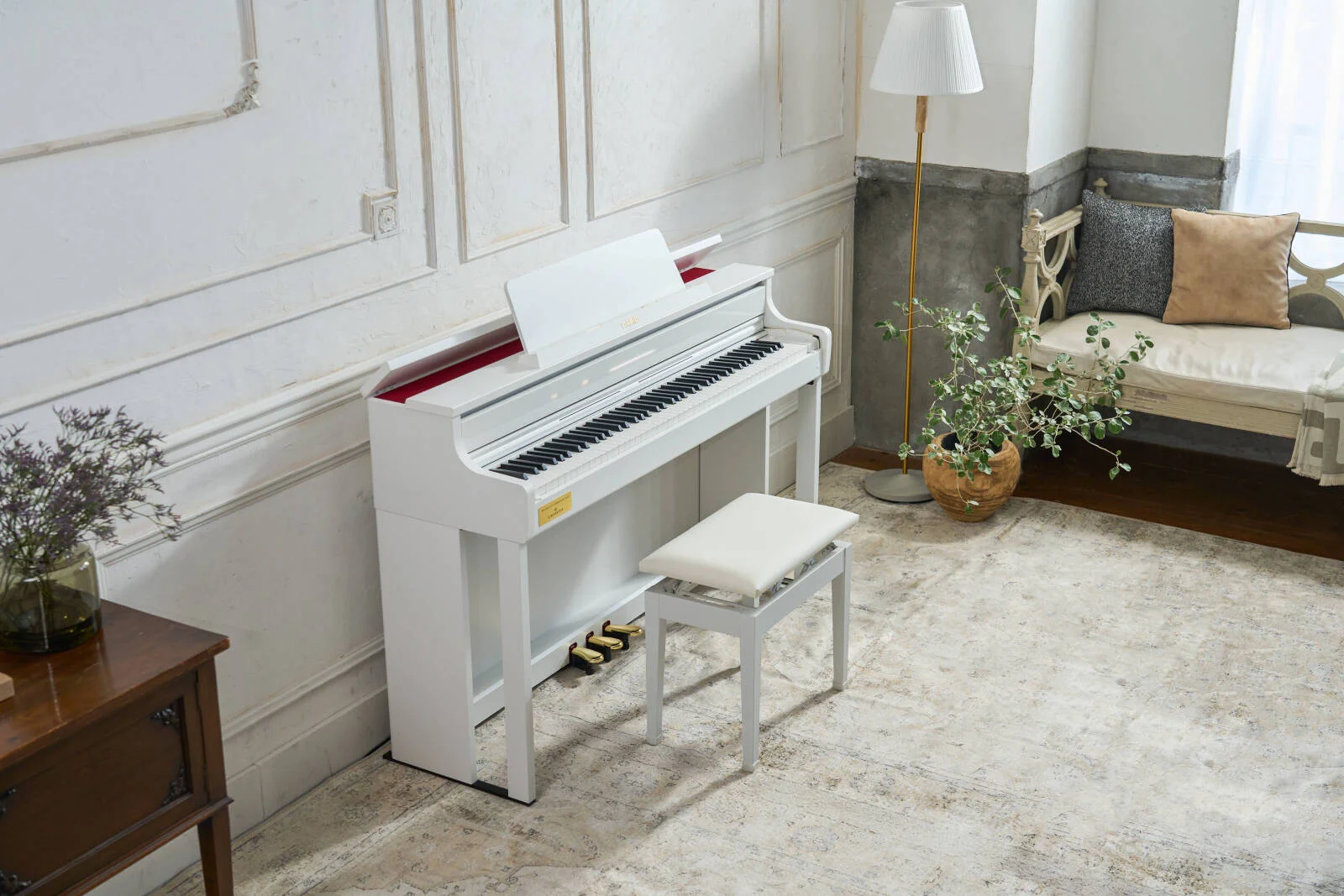 پیانو گرند دیجیتال کاسیو Celviano AP-750WE، دارای 88 کلید، منبع صوتی AiR Grand، 5 سطح حساسیت لمسی، 256 پلی‌فونی، 3 پدال داخلی، سفید | AP-750WE