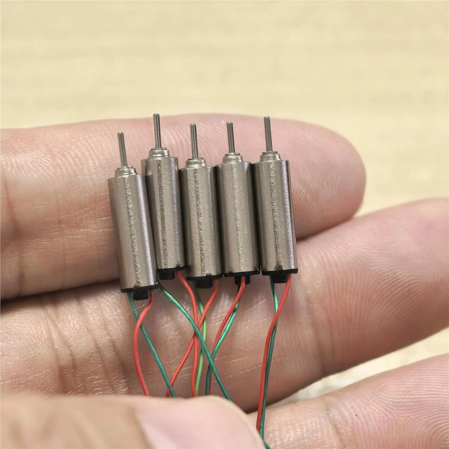 موتور هسته ای کوچک 4 میلی متر * 12 میلی متر DC 3 ولت 3.7 ولت با سرعت فوق العاده بالا، 5 عدد