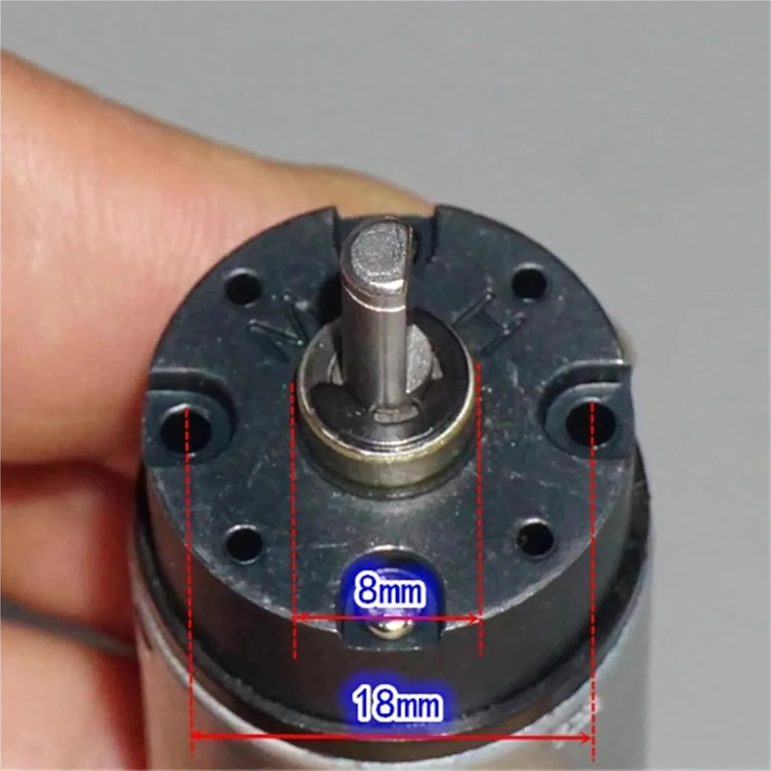 موتور گیربکس فلزی کوچک 370 دور پایین DC 5V-12V 310RPM با گشتاور بالا - 1 عدد