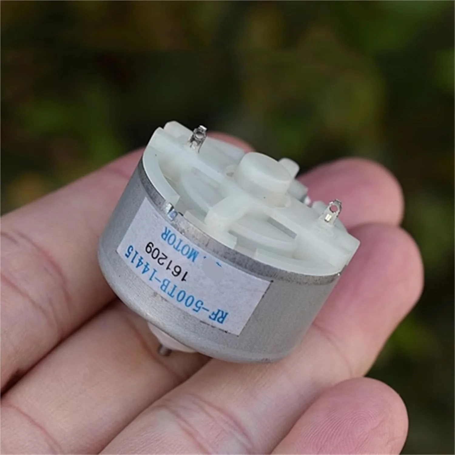 موتور مینی 500 مدل 500TB-14415 DC 5V 6V 3800RPM قطر 32 میلی متر با شفت گرد - 1 عدد