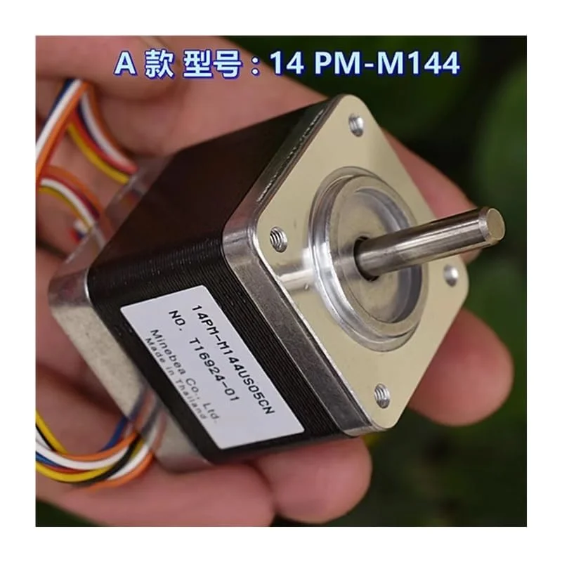 موتور پله‌ای هیبریدی دو فاز 6 سیمه 35 میلی‌متری با شفت 5 میلی‌متری برای پرینتر سه بعدی RepRap، دستگاه CNC، ربات و ماشین حکاکی