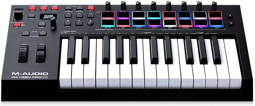 M-Audio Oxygen Pro 25، کنترلر کیبورد 25 کلیدی، کلیدهای نیمه سنگین حساس به فشار، مناطق قابل تنظیم، 8 ناب، 16 پد، 5 پین، تغذیه از طریق USB، بسته نرم افزاری شامل | OXYGENPRO25