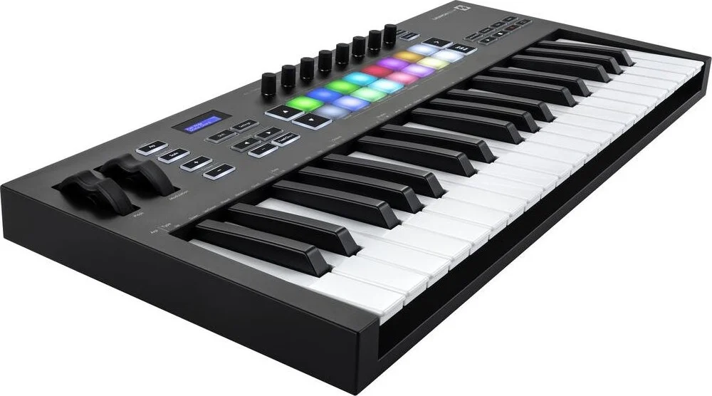 Novation Launchkey 37 MK3، 8 دستگیره کنترل + چرخهای Pitch و Mod، 37 کلید حساس به ضربه، کنترلر میدی کیبورد USB (37 کلید) | AMS-LAUNCHKEY-37-MK3 Novation Launchkey 37 MK3، 8 دستگیره کنترل + چرخهای Pitch و Mod، 37 کلید حساس به ضربه، کنترلر میدی کیبورد USB (37 کلید) | AMS-LAUNCHKEY-37-MK3