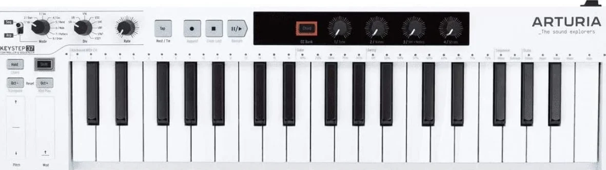 کنترلر MIDI آرتوریا KeyStep 37، دارای 37 کلید کوچک حساس به velocity، سکوئنسر 64 مرحله ای، 4 کنترلر قابل تنظیم، نوار LED RGB، آرپژیاتور، سفید | KeyStep 37