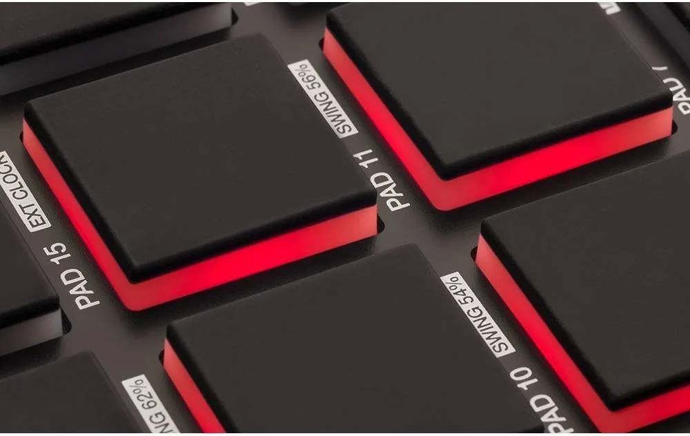 آکای پروفشنال MPD218، کنترلر پد MIDI با 16 پد، سازگار با USB، دارای 16 پد MPC، 6 ناب، 3 لایه، تکرار نت MPC، نرم‌افزار همراه، 16 تنظیمات از پیش تعیین شده قابل تنظیم | MPD218