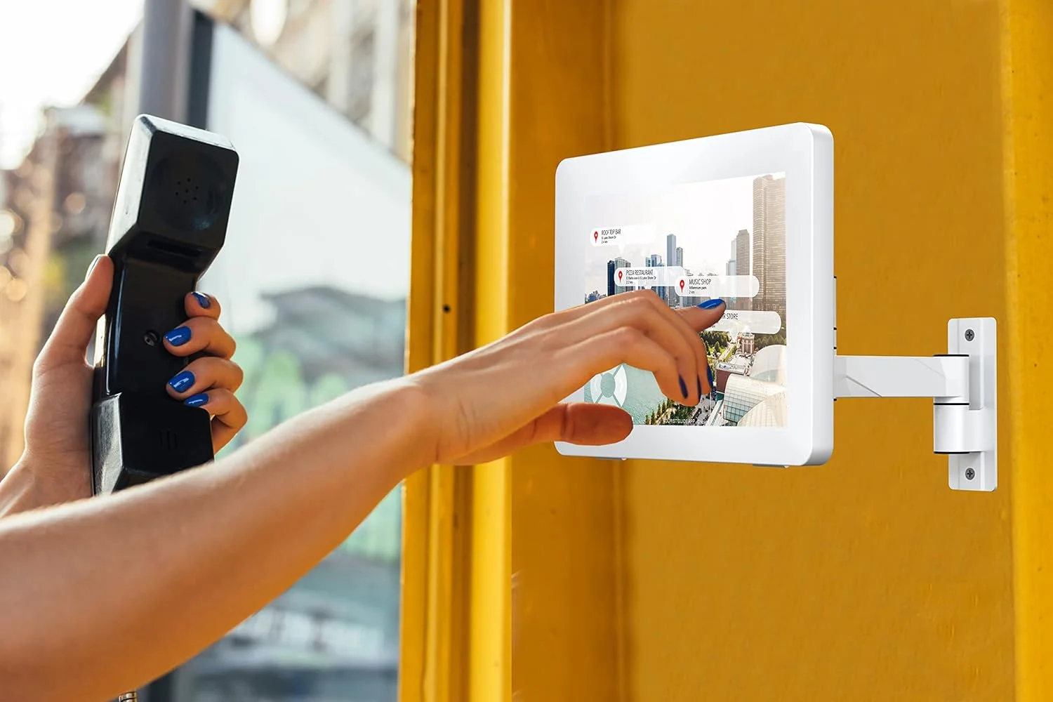 بازوی دیواری ممتاز – پایه دیواری سفید CTA برای آیپد 11 (A16) - پرو 11 اینچی M4 - ایر 11 اینچی M3 - آیپد نسل 10 - گلکسی تب و تبلت های بیشتر - (PAD-WMAWE)