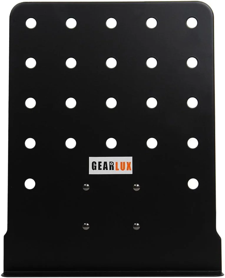 بازوی نگهدارنده نت Gearlux با صفحه ای به عرض ۲۴ سانتی متر و ارتفاع ۳۱.۵ سانتی متر; قابل نصب روی پایه میکروفون; مناسب برای تبلت، تلفن همراه و نت موسیقی