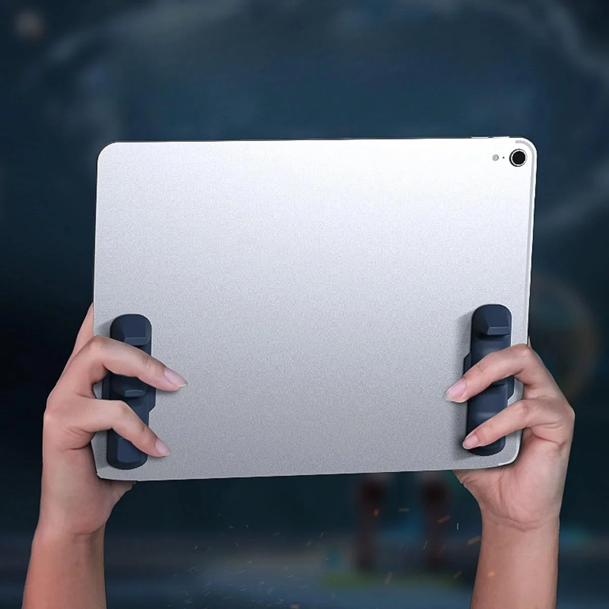یک جفت دسته تبلت - گریپ کنترلر بازی 6 انگشتی، نگهدارنده دستی تثبیت کننده قابل تنظیم برای تبلت ها، تجربه بازی بهبود یافته
