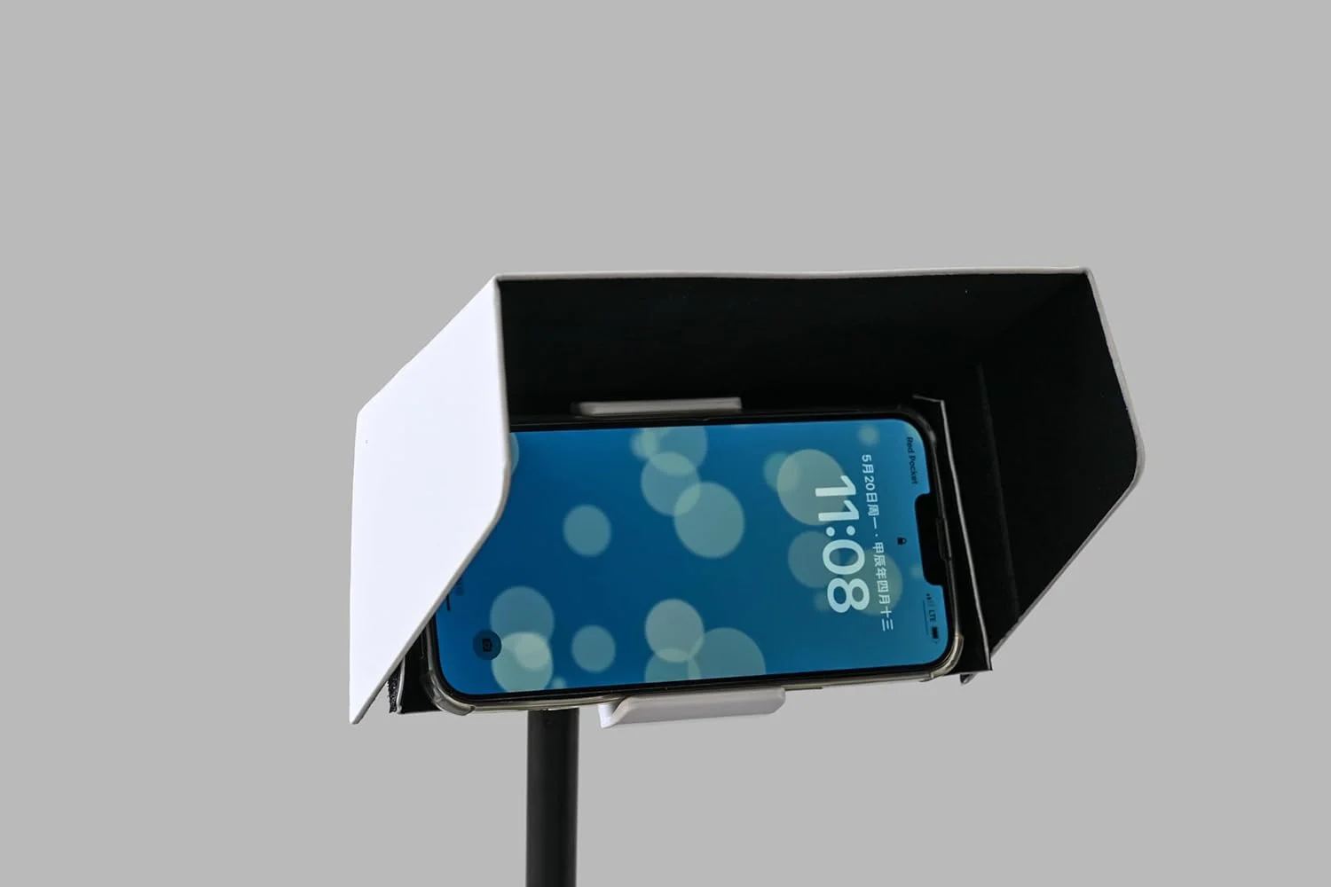 آفتابگیر سفید رنگ با سه پایه گیره ای سازگار با آیپد یا تبلت های 5 اینچی