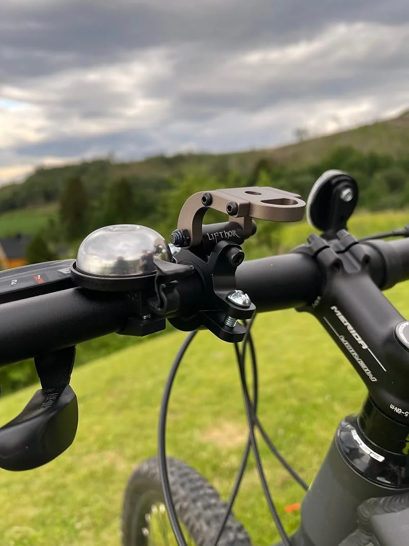 پایه دوچرخه LifThor V2 - پایه جهانی فرمان برای تلفن، تبلت و کنترلرهای پهپاد