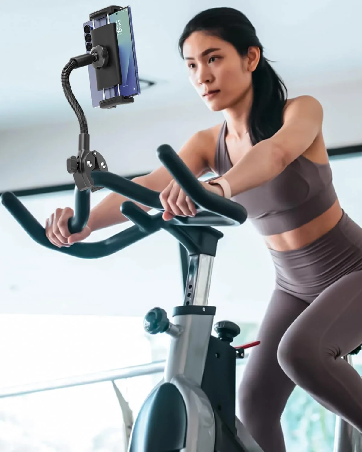 پایه نگهدارنده تاشو گوشی برای دوچرخه ورزشی، گردنی فلزی منعطف - نگهدارنده تاشو گوشی برای دوچرخه ثابت، گیره نگهدارنده تبلت/گوشی برای تردمیل/پلوتون، مناسب برای Galaxy Z Fold 7 6 5 4 3 2، Pixel Fold، آیپد 4-13 اینچی، تبلت، آیفون