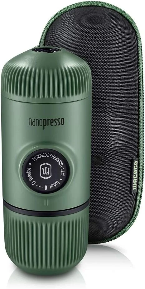 دستگاه اسپرسوساز قابل حمل WACACO Nanopresso به همراه کیف محافظ، نسخه ارتقا یافته Minipresso، دستگاه قهوه ساز مسافرتی کوچک، ایده آل برای کمپینگ، مسافرت و دفتر (سبز خزه ای عناصر جدید)