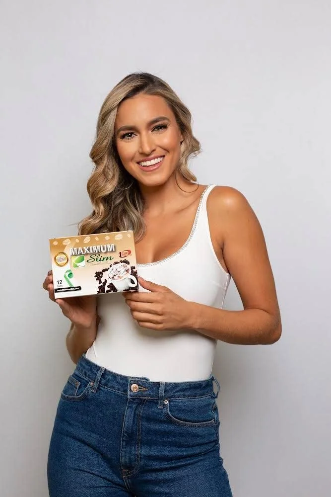 پودر کاکائو فوری پریمیوم مکسیمم اسلیم – فرمول خامه ای و خوشمزه 4 در 1 با عصاره های گیاهی طبیعی برای انرژی و شادابی، حداکثر رضایت و طعم. بدون عوارض جانبی (بدون ملین) – ساخت ایالات متحده آمریکا، 12 عدد