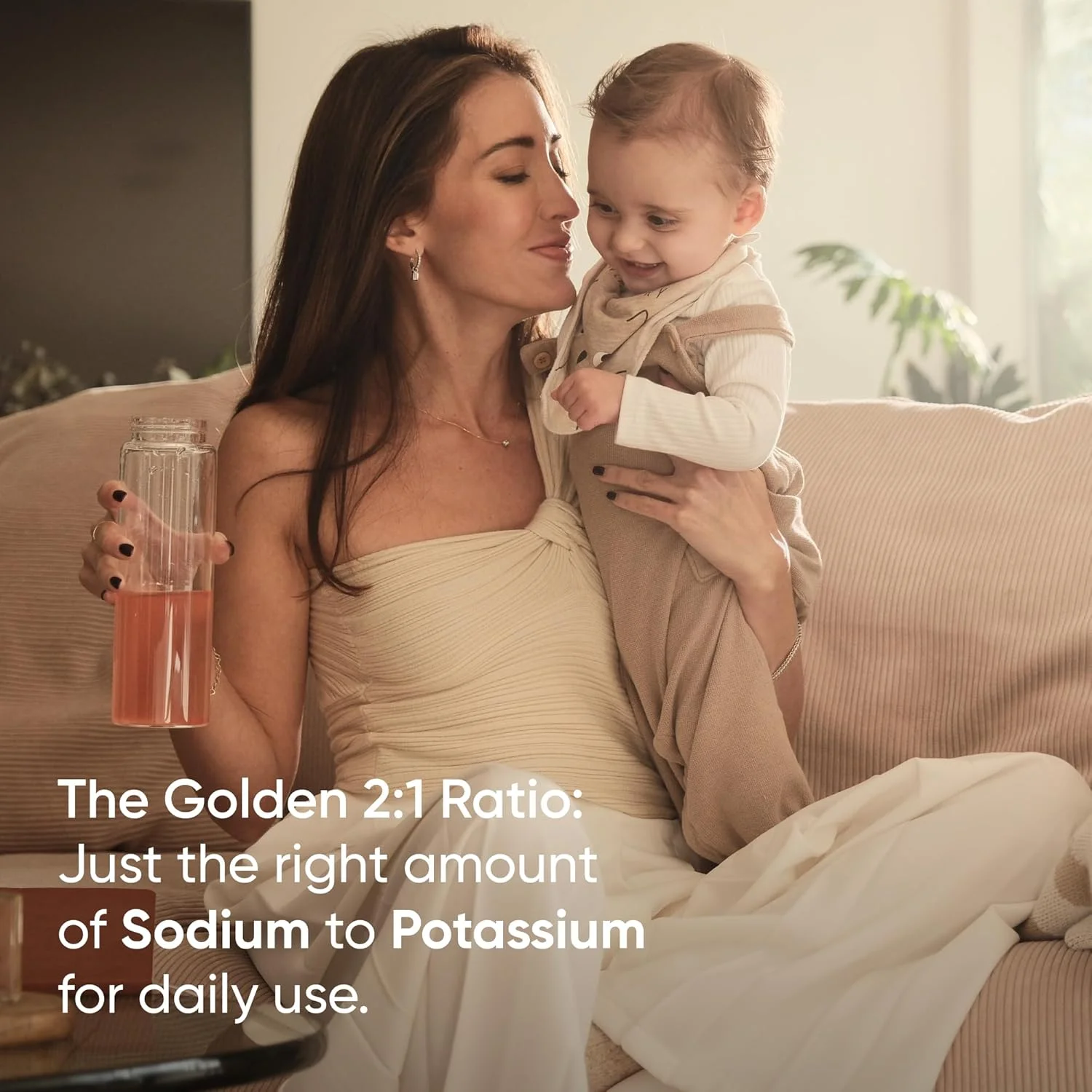 پودر الکترولیت های آبرسان Sports Research® - بدون شکر و با طعم طبیعی به همراه ویتامین ها، مواد معدنی و آب نارگیل - پشتیبانی از آبرسانی - 16 بسته - بسته متنوع