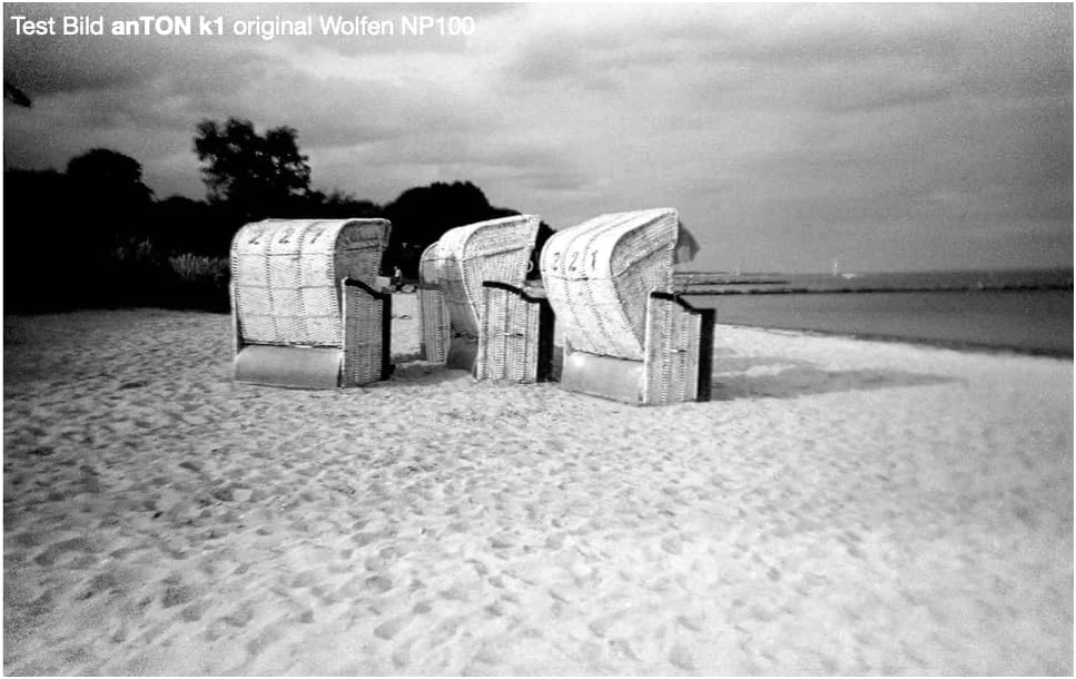 دوربین فیلم‌برداری کوچک Anton K1 به همراه فیلم سیاه و سفید + محفظه ضدآب