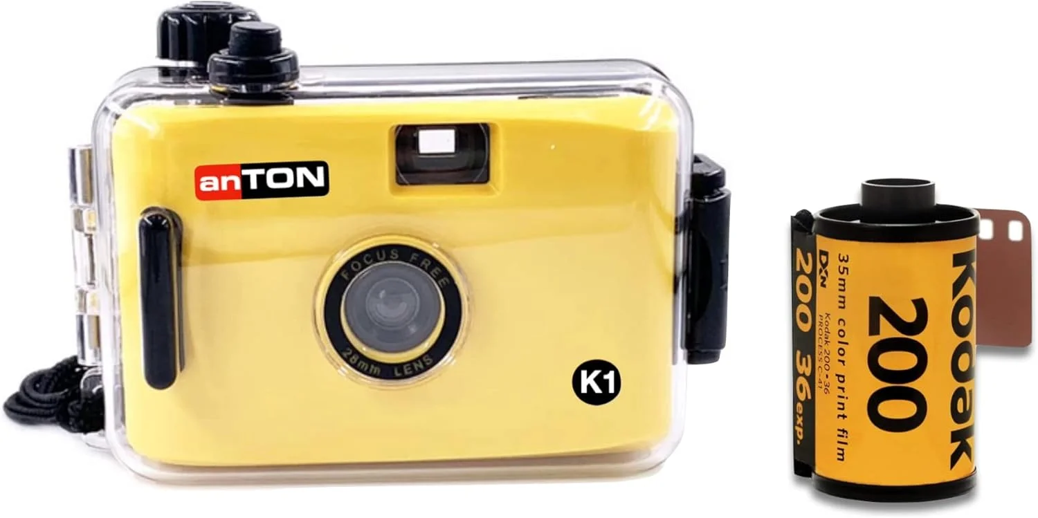 دوربین فیلم رنگی (کداک) به همراه دوربین زیرآبی Anton K1