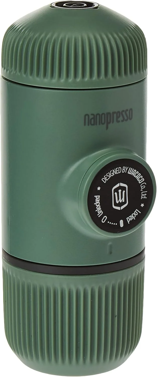 دستگاه اسپرسوساز قابل حمل واکاکو نانوپرسو به همراه کیف محافظ، نسخه ارتقا یافته مینی پرسو، دستگاه قهوه ساز کوچک مسافرتی، ایده آل برای کمپینگ و دفتر (سبز خزه ای) BaregMG