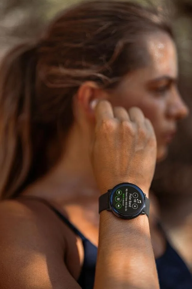 ساعت هوشمند ردیابی تناسب اندام POLAR Ignite 3 Series با صفحه نمایش AMOLED، GPS، نظارت بر ضربان قلب، تجزیه و تحلیل خواب و راهنمایی صوتی بی‌درنگ; S-L، برای آقایان یا بانوان، ماسه ای خاکستری