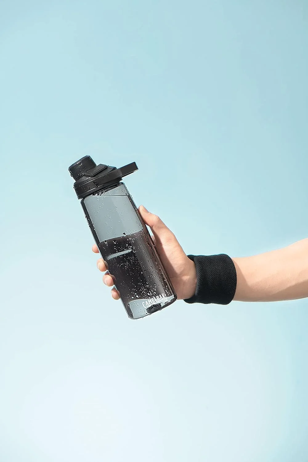 قمقمه آب Camelbak Chute Mag بدون BPA با تریتان Renew، ۹۵۰ میلی لیتر، شفاف