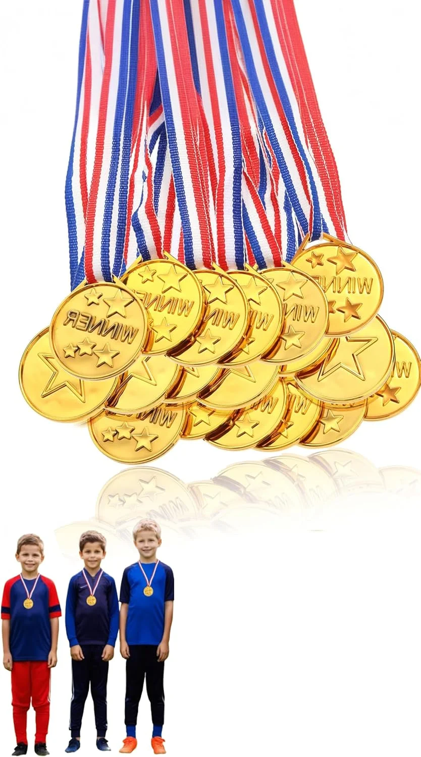 بسته 30 عددی مدال پلاستیکی طلایی، ایده آل برای ورزش، مسابقات، نمایش های استعداد و جشن تولد، جوایز فلزی به سبک المپیک برای مسابقات املایی و ژیمناستیک