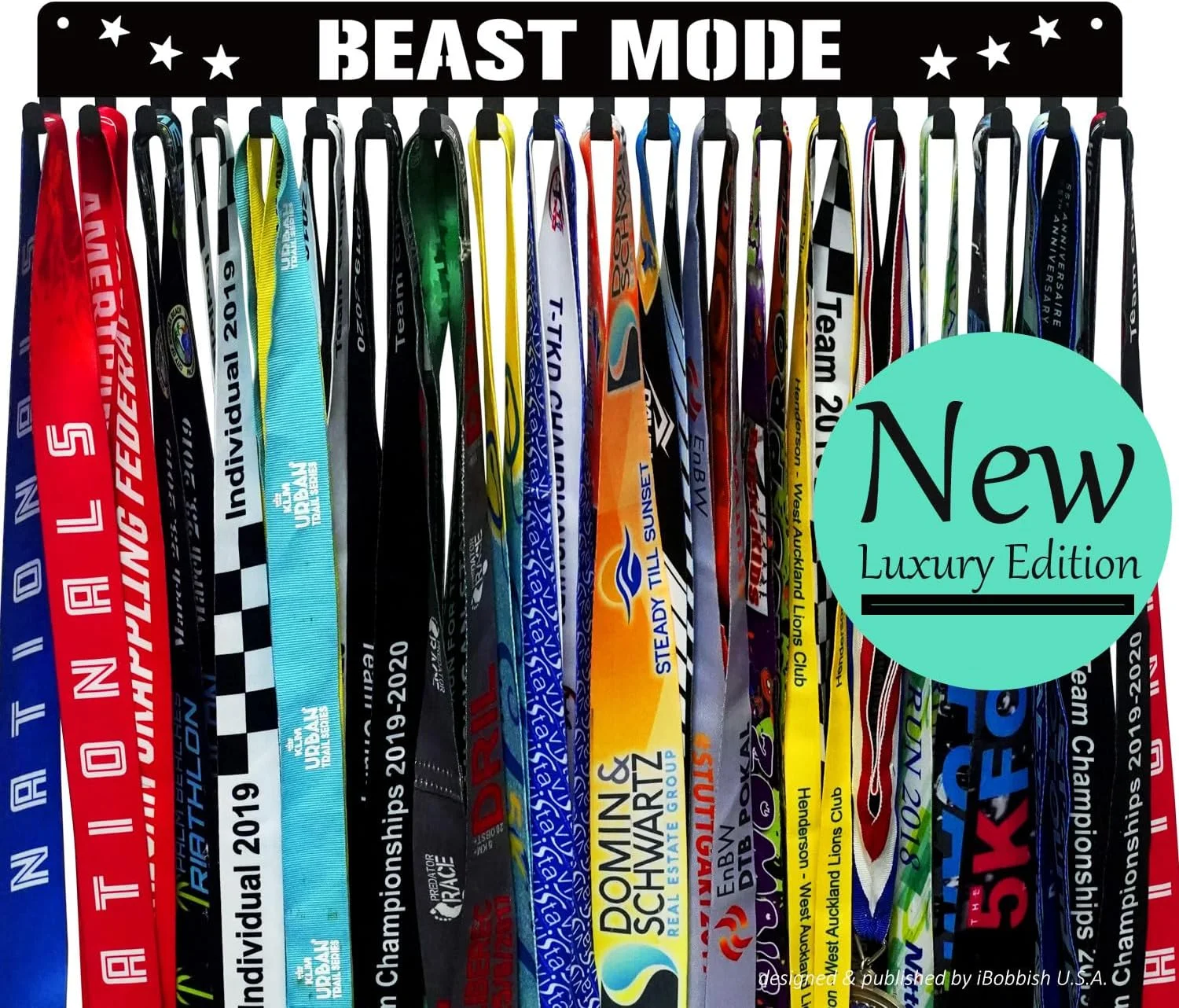 آویز مدال با کیفیت عالی با طرح "هرگز تسلیم نشو"، دارای 20 قلاب، آویز مدال برای دیوار با طول 16 اینچ، نگهدارنده مدال ارتقا یافته با طراحی ساده برای ژیمناستیک، مسابقه، فوتبال، شنا